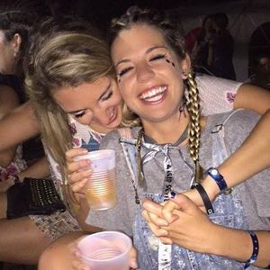 Meet your Posher, Elise